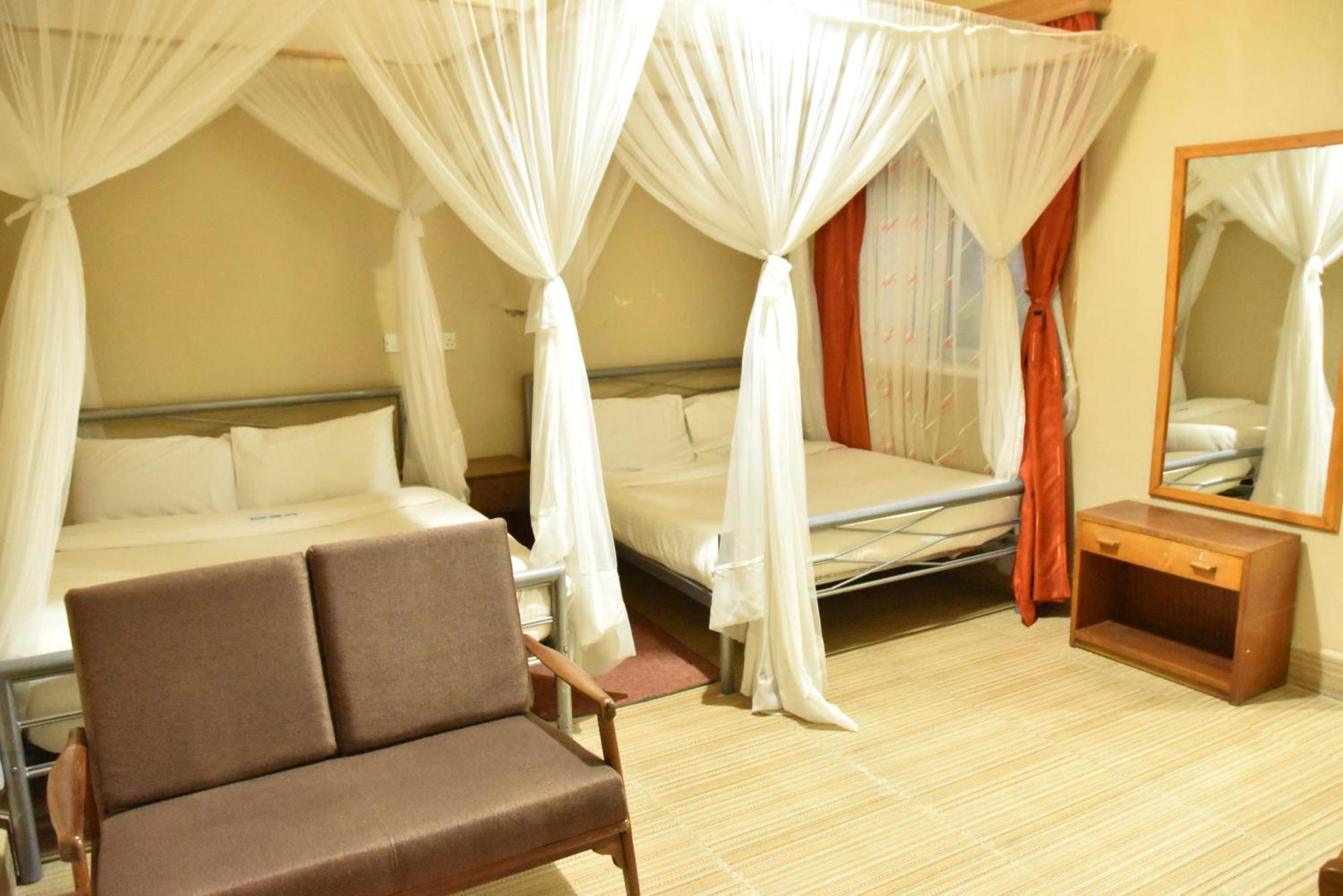 Wagon Wheel Hotel Eldoret Exterior foto