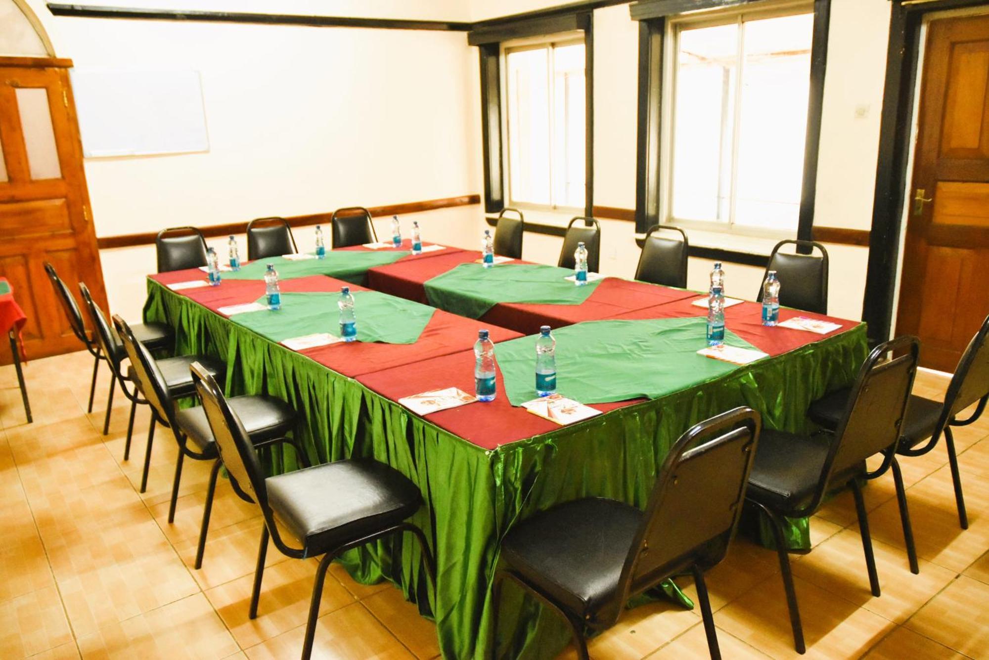 Wagon Wheel Hotel Eldoret Exterior foto