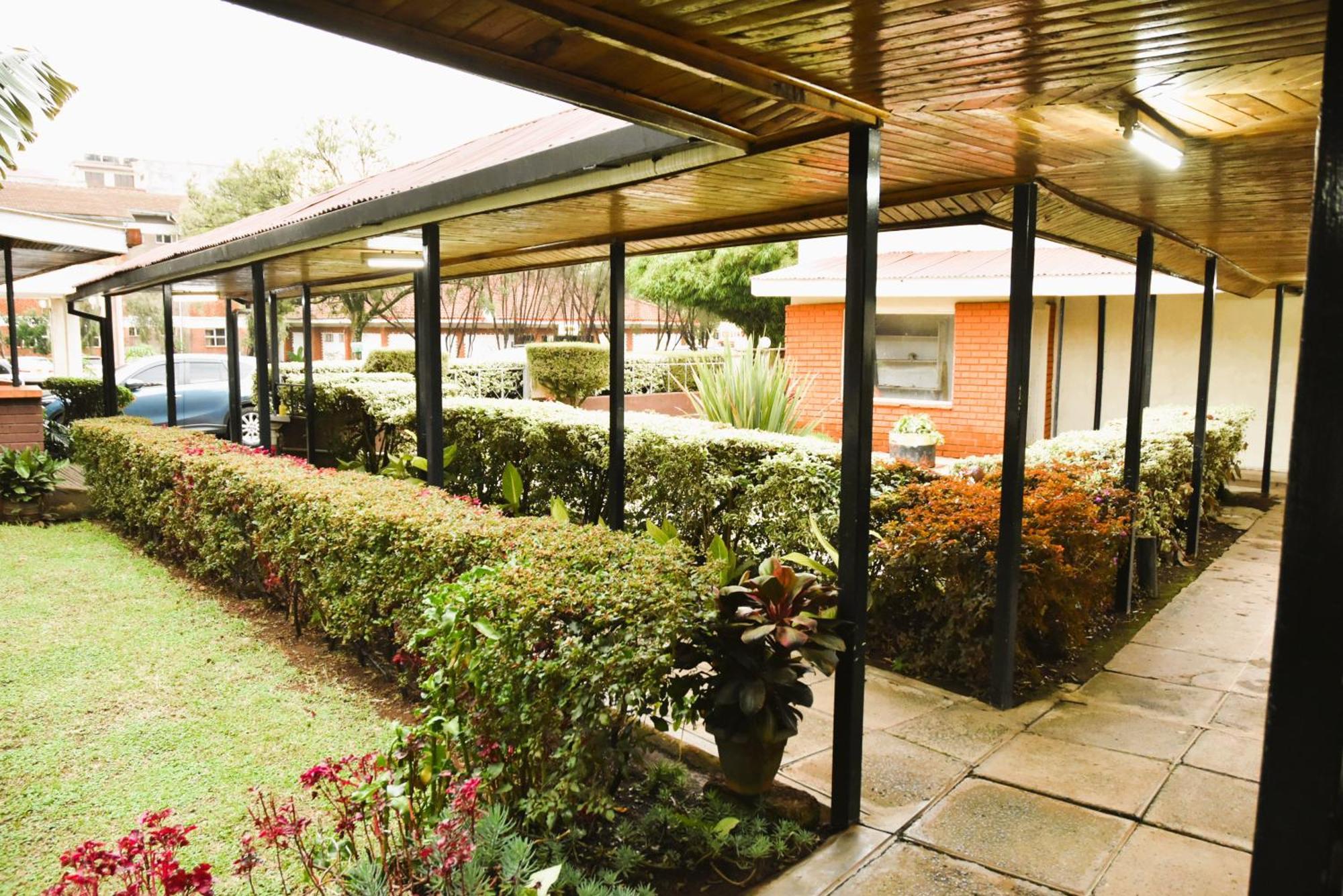 Wagon Wheel Hotel Eldoret Exterior foto